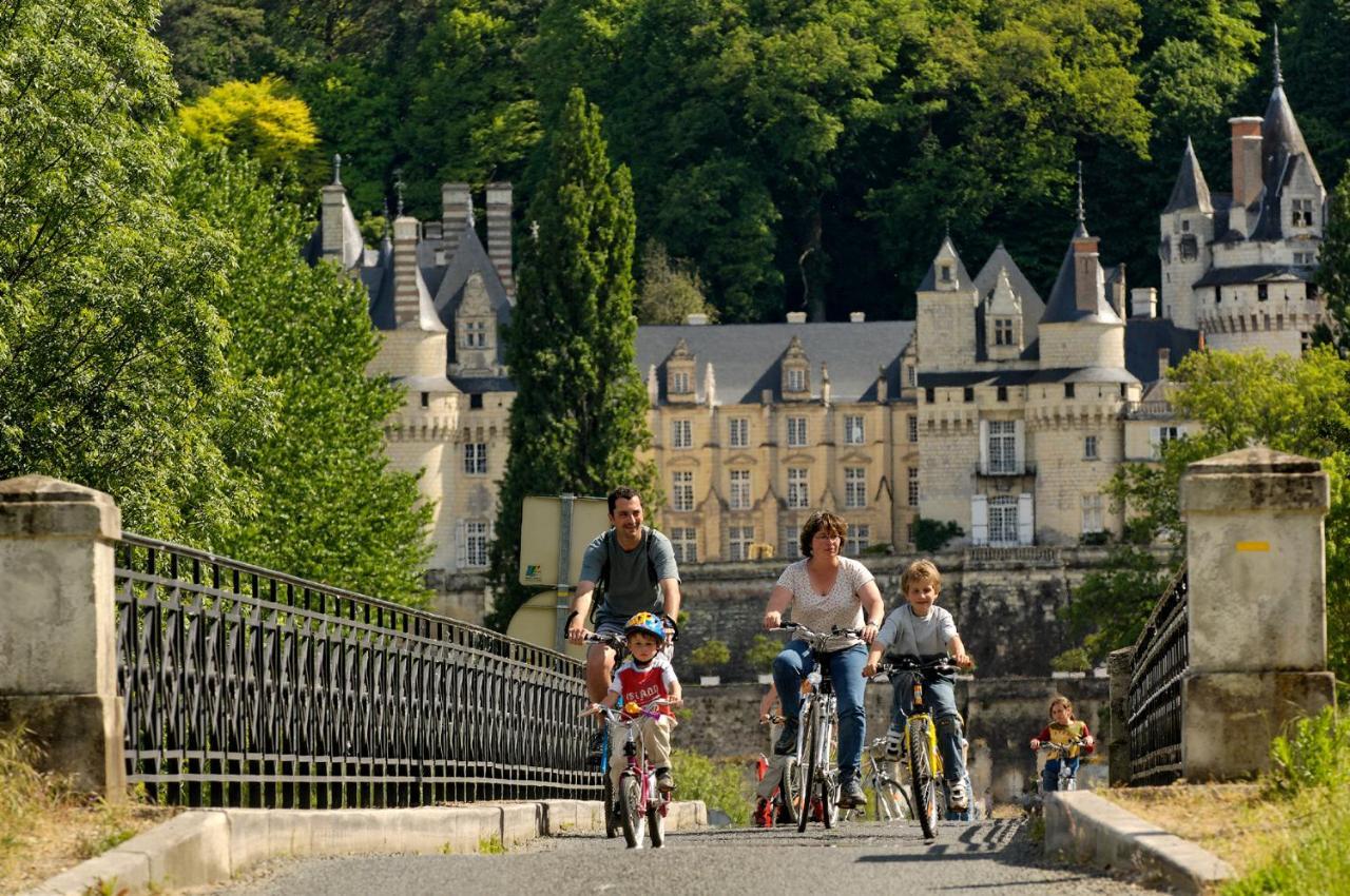 Logis Hotel La Croix Blanche Fontevraud Екстериор снимка