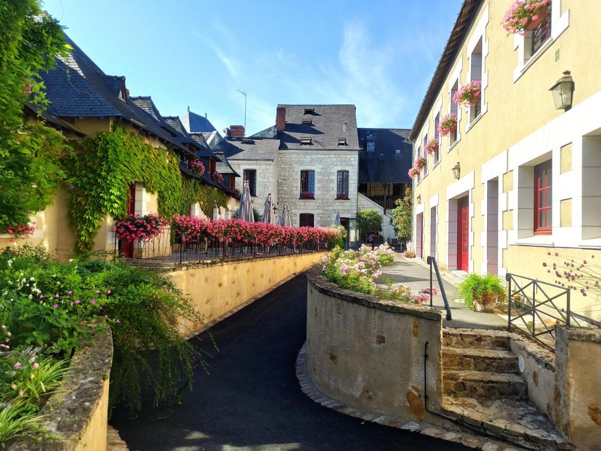 Logis Hotel La Croix Blanche Fontevraud Екстериор снимка