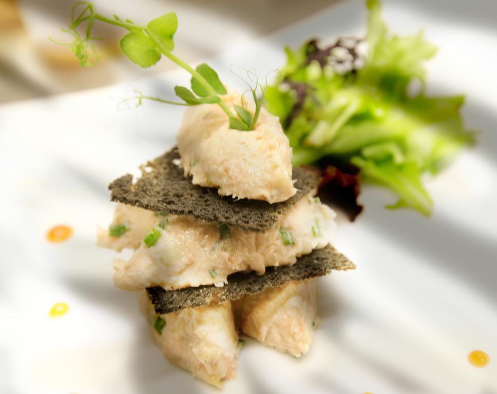 Logis Hotel La Croix Blanche Fontevraud Екстериор снимка