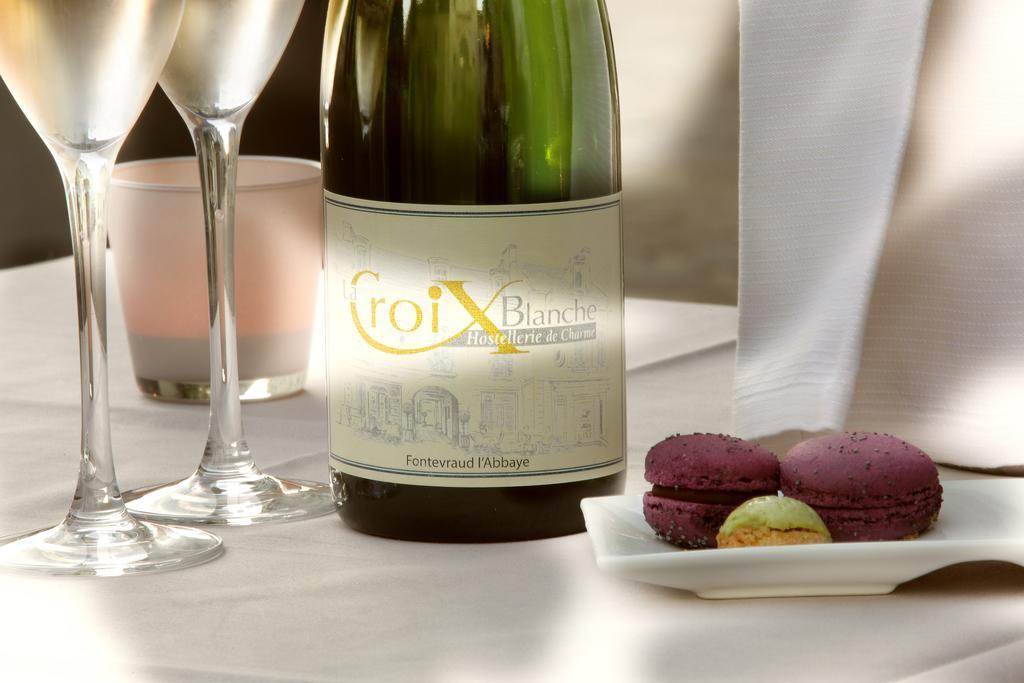 Logis Hotel La Croix Blanche Fontevraud Екстериор снимка