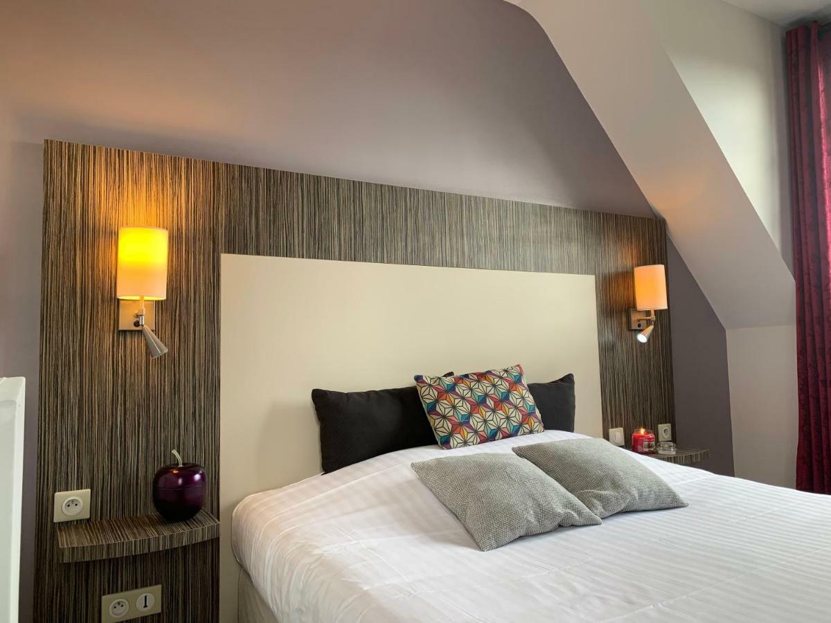 Logis Hotel La Croix Blanche Fontevraud Екстериор снимка
