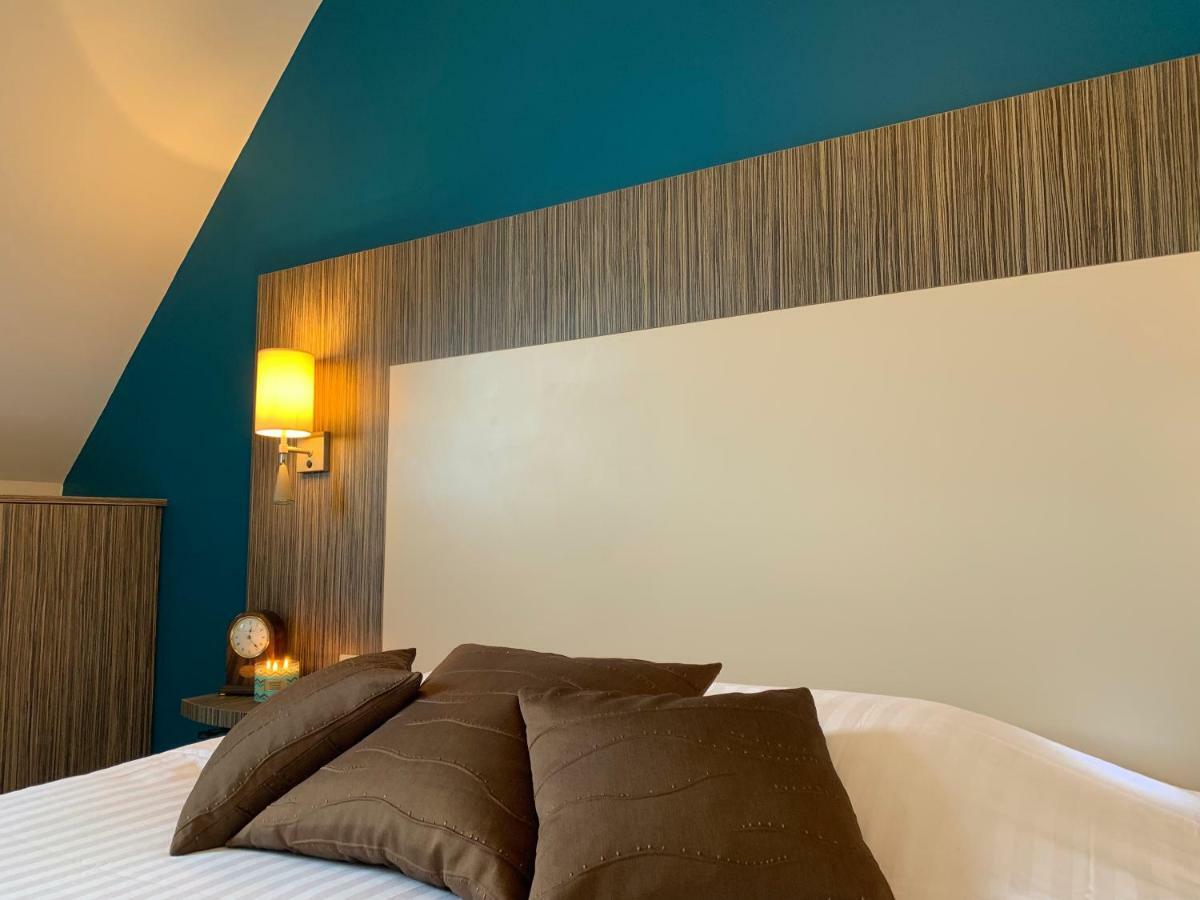 Logis Hotel La Croix Blanche Fontevraud Екстериор снимка