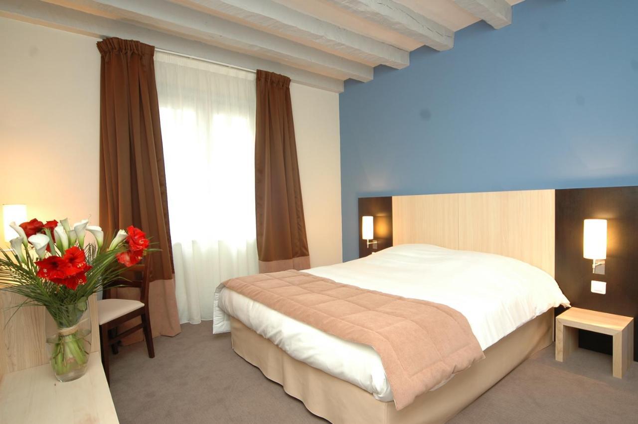 Logis Hotel La Croix Blanche Fontevraud Стая снимка